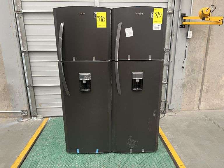 Lote de 2 refrigeradores, contiene: 1 Refrigerador con dispensador de agua Marca MABE, Modelo RMA300