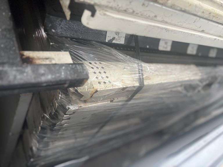 (Pago hoy y remoción máximo el día lunes 29 de diciembre) 240 CHAROLAS GONDOLA CENTRAL (Incompleto/D