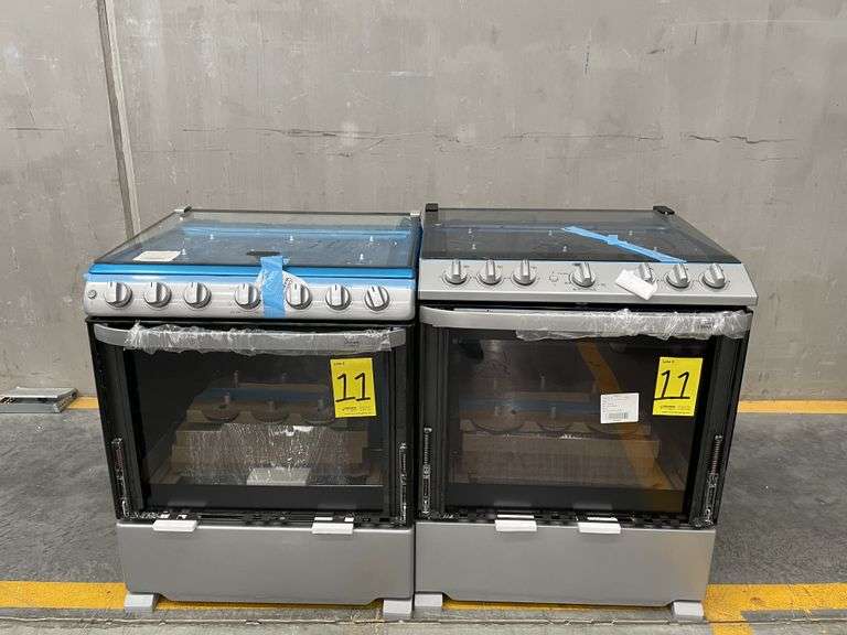 Lote de 2 Estufas, contiene: 1 Estufa de 6 quemadores Marca MABE, Modelo WEM7659CFIS, Serie 2510l011