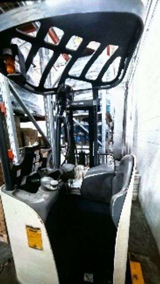 1 Montacargas RC5535-30-190 (Incompleto/Dañado), 1 Cargador baterias (Incompleto/Dañado) Dirección: 