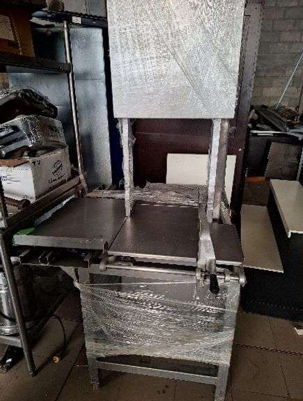 1 Sierra para carnes (Incompleto/Dañado) | Dirección: Av.Division del norte 3651, Col.Tepetlapa, CP.