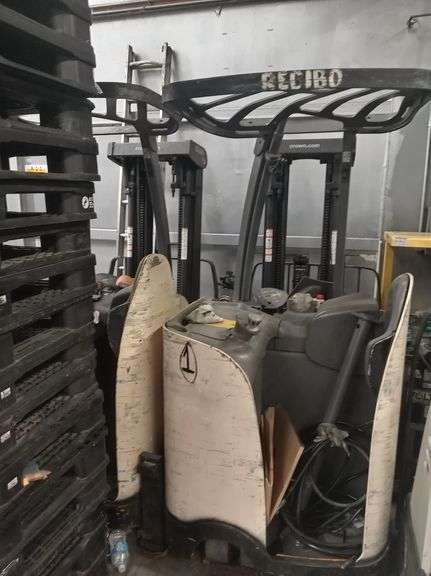 (Pago hoy y remoción máximo el día lunes 29 de diciembre) 1 MONTACARGAS  (Incompleto/Dañado) Direcci