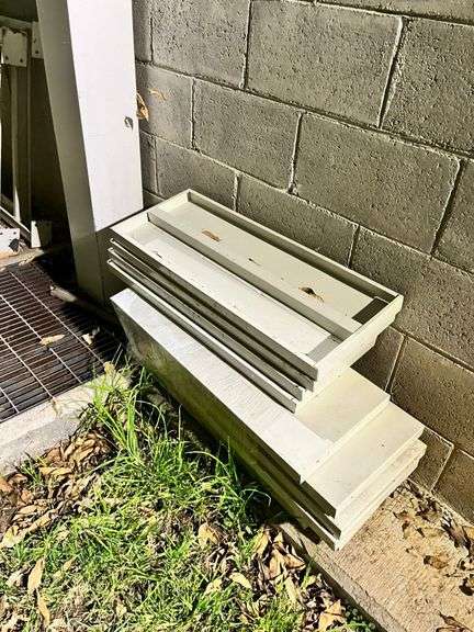 14 CHAROLAS GRANDES GRIS (Incompleto/Dañado), 9 CHAROLAS GRANDES (Incompleto/Dañado), 9 CHAROLAS MED