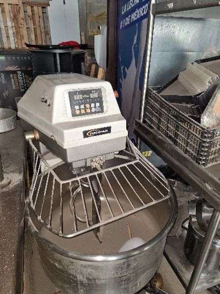 1 revolvedora 80 kls (Amasadora) (Incompleto/Dañado) | Dirección: Av.Division del norte 3651, Col.Te