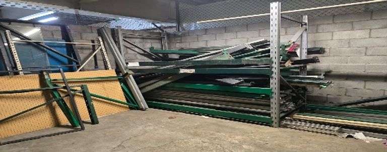 (Pago y remoción urgente) 300 CHAROLAS VARIAS MEDIDAS (Incompleto/Dañado), 10 GREEN BIN (Incompleto/