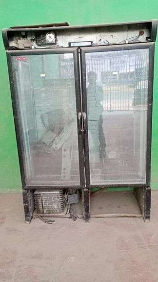 1 REFRIGERADOR (Incompleto/Dañado), 1 REFRIGERADOR (Incompleto/Dañado), 1 REFRIGERADOR (Incompleto/D