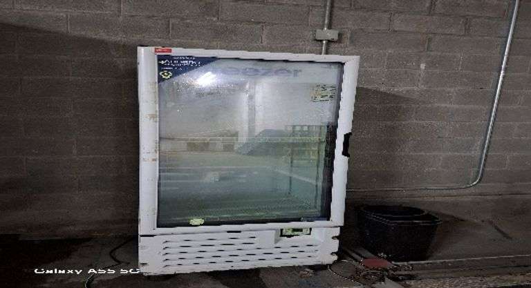 (Pago hoy y remoción máximo el día lunes 29 de diciembre) 1 REGRIGERADOR CONGELADOS FREEZER (Incompl