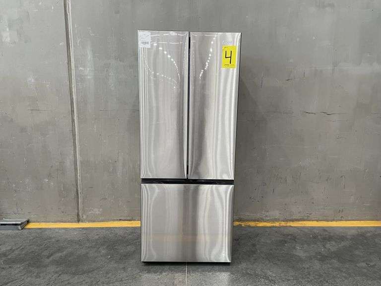 Refrigerador Marca ATVIO, Modelo ATR18FS2D, Serie ATSS160033, 120V,60HZ, 1.0AMPS, Color Gris (Equipo