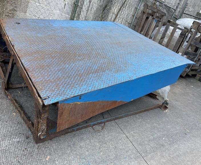 (Pago y remoción urgente) 1 Rampa Niveladora tipo Mecánicade Merik (Incompleto/Dañado) Dirección: Li