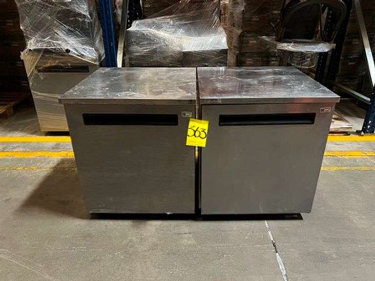 (REMOCIÓN OBLIGATORIA 26 DE JUNIO) Lote de 2 refrigeradores, contiene: 1 Refrigerador Marca DELFIEL