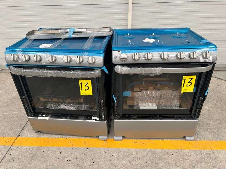 Lote de 2 estufas, contiene: 1 Estufa de 6 quemadores Marca MABE ...