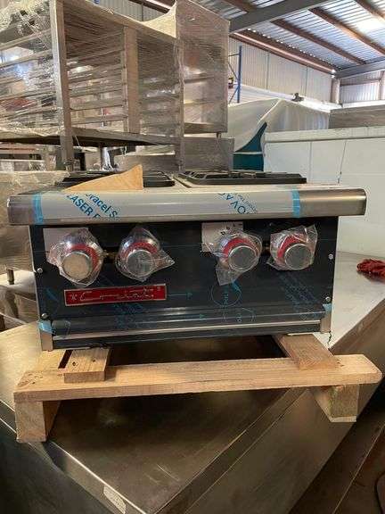 (NEW) Commercial grills open jumbo burners. Stainless steel front, sides and tray Brand: Coriat Mod