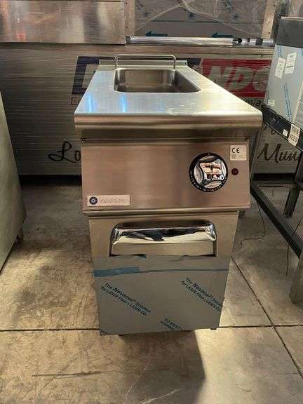 (NEW) Fryer Brand: Mareno Model: NF94E152 No. Series: MA020332810 (New functional equipment with ae
