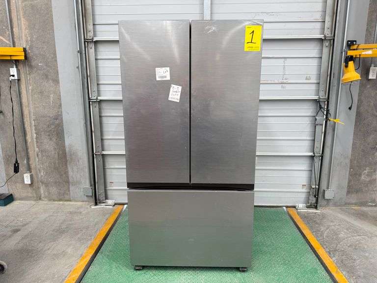 Refrigerador Marca SAMSUNG, Modelo RF32CG5A10S9, Serie 02889T, Color GRIS (Equipo de Devolucion)