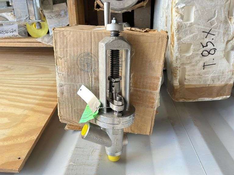 (NEW) 4 Manual Gate Valves 3/4", 600 Pounds. Comprised of lots 146A, 146B, 146C, and 147. / (NUEVO)