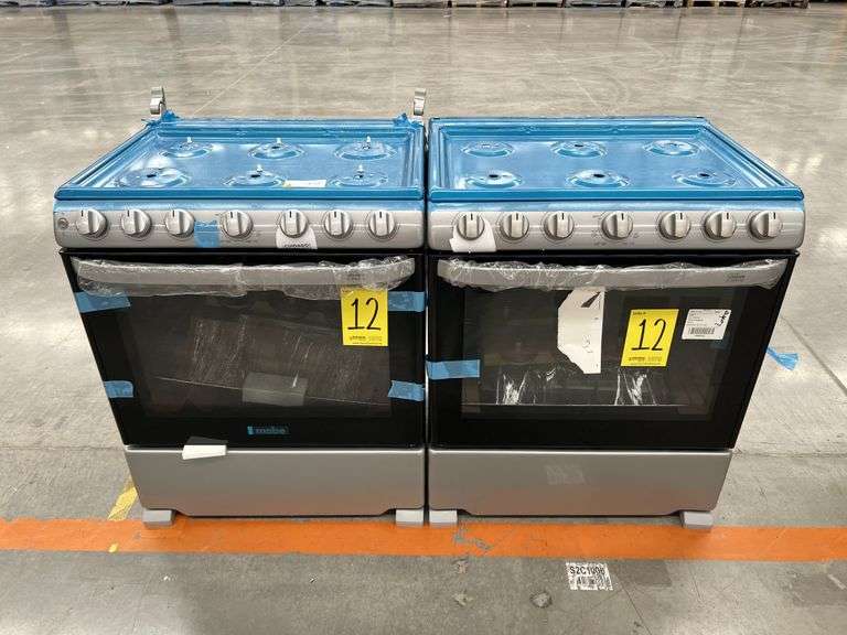 Lote de 2 estufas, contiene: 1 Estufa de 6 quemadores Marca MABE, Modelo WEM7659CFIS3A, Serie 011116