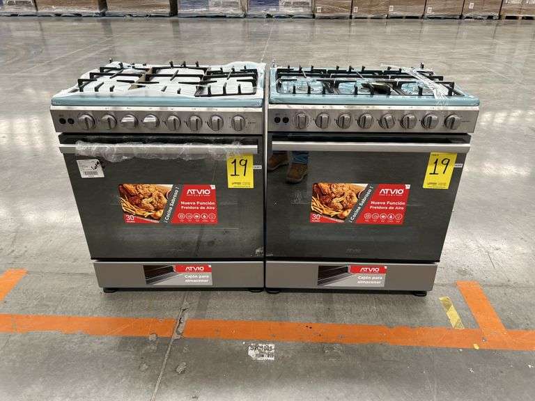Lote de 2 estufas, contiene: 1 Estufa de 6 quemadores Marca ATVIO, Modelo 30SMG6G066SM-AF, Serie 080
