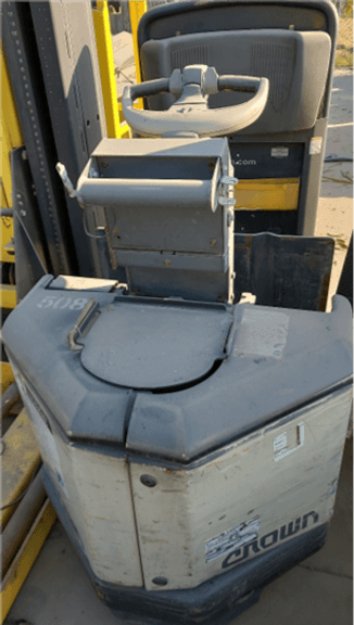 (Remoción antes del 15 de enero) 1 MONTACARGAS DE ARRASTRE  07 marca: CROWN, no. de serie: 10127543 