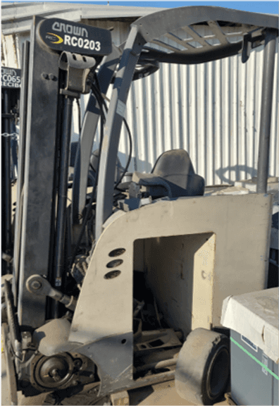 (Remoción antes del 15 de enero) 1 MONTACARGAS HOMBRE PARADO  03 marca: CROWN, no. de serie: 1A38561