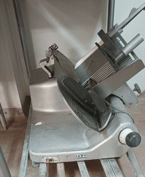 (Pago antes del 7 de enero y remoción hasta el 9 de enero) 1 T-Rebanadora Manual De 1 2 Hp 3613Ne, H