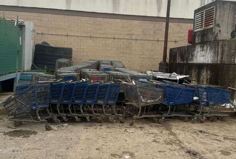 150 carros d eautoservico  (Incompleto/Dañado) Dirección: Carretera Cazonez Km 50 No.4706, Col.La Ru