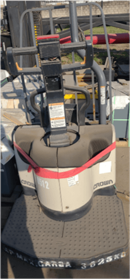 (Remoción antes del 15 de enero) 1 MONTACARGAS HOMBRE PARADO  02 marca: CROWN, no. de serie: 1010517