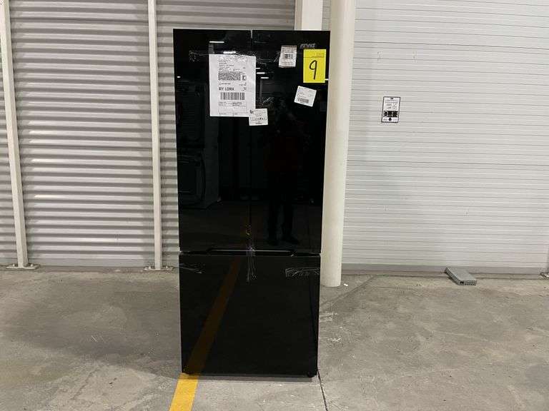 Refrigerador Marca ATVIO Modelo ATR16FBGDV25,Sin Serie, 120V, 60HZ, 1.5 AMPS Color Negro (Equipo de 