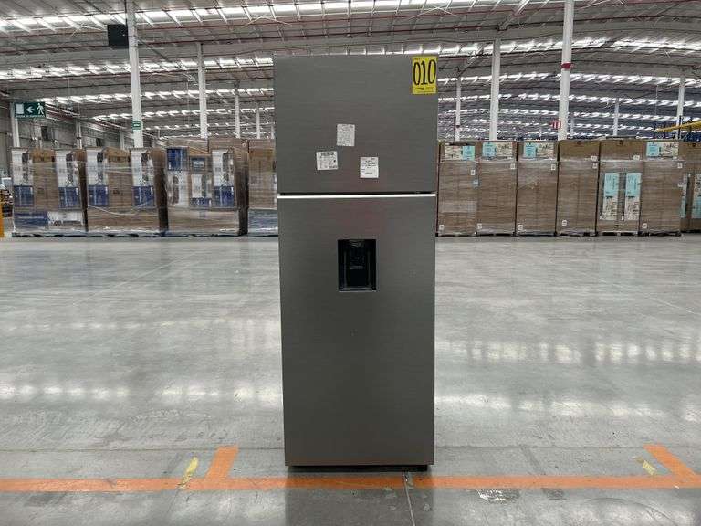 (NUEVO) Refrigerador con dispensador de agua Marca SAMSUNG, Modelo RT53DG6758S9, Serie 00528X, Color