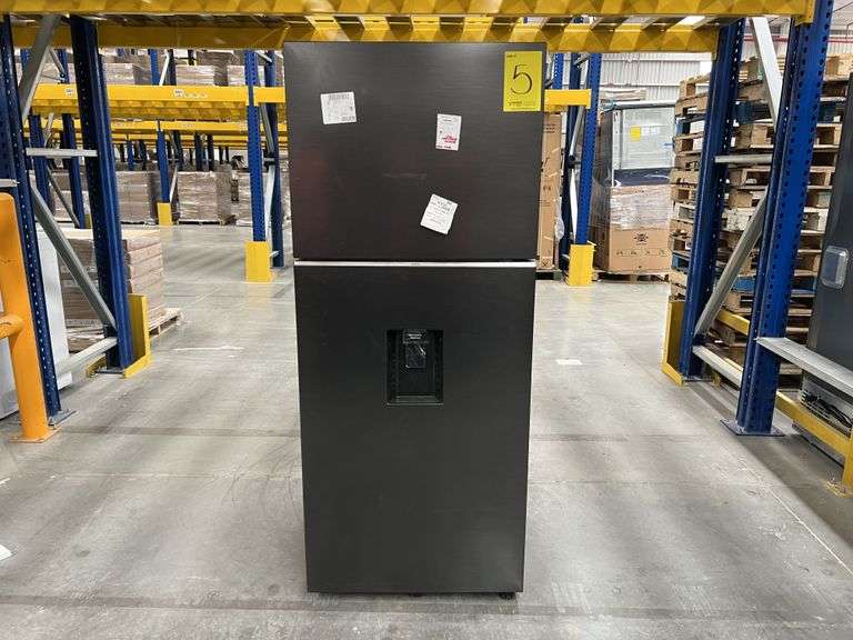 (NUEVO) Refrigerador con dispensador de agua Marca SAMSUNG, Modelo RT38DG6774B1EM, Serie 00600F, Col