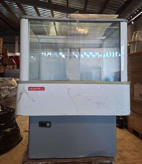 1 Vitrina  MARCA Oscartielli MODELO ZH3888 / 9.69.01.00 NO DE SERIE 1j14683101, 1 Fry Station, 21”, 