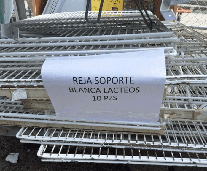 10 REJA SOPORTE BLANCA LACTEOS (Incompleto/Dañado), 74 CHAROLA BEIGE 68 CM * 30 CM (Incompleto/Dañad