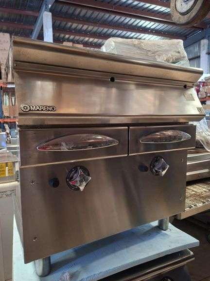 1 GRILL DE GAS 800 MM Grill  de gas realizado en acero inoxidable AISI  304. MARCA Mareno MODELO NG9