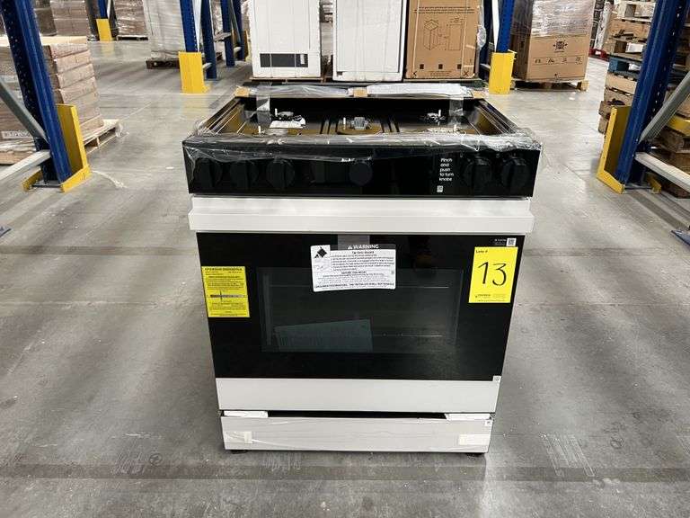 (NUEVO) Estufa de 5 quemadores Marca SAMSUNG, Modelo NSG6DB850012AX, Serie 00205X, Color GRIS