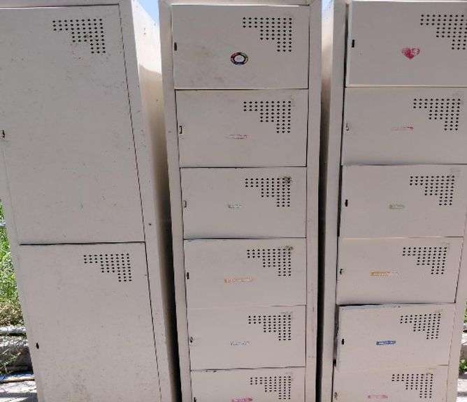 3 T-Lockers 6 puertas de 36 X 45 X 180 Cmj RO (Incompleto/Dañado), 1 TC70 (Incompleto/Dañado), 1 TC7