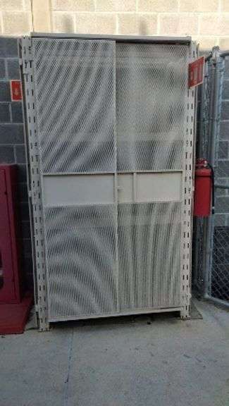 2 Jaula alto valor (Incompleto/Dañado), 1 Rack (Incompleto/Dañado) Dirección: Av. Plutarco Elías Cal