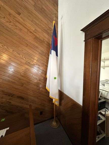 CROSS FLAG ON POLE W/ STAND