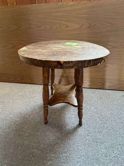 ROUND WOOD 4-LEGGED STOOL