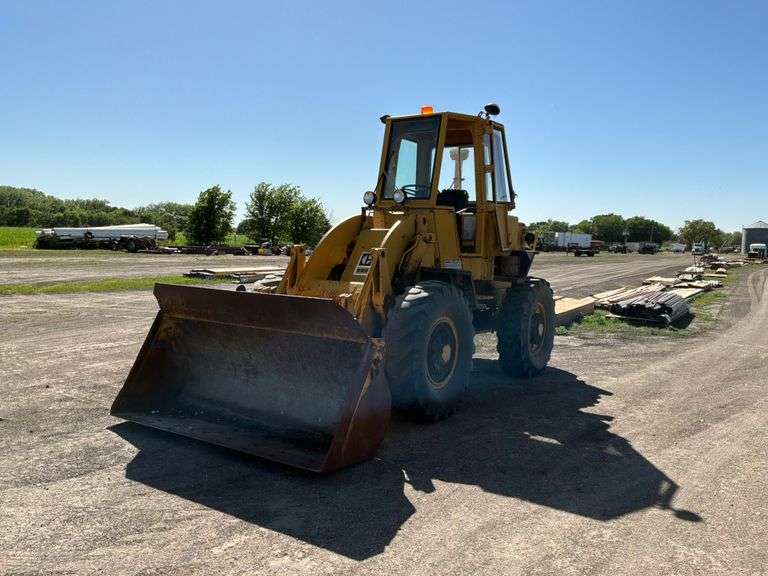 CAT 920 Payloader - Bramer Auction & Realty