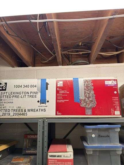 6 1/2 foot Lexington Pine potted pre-lit Christmas tree