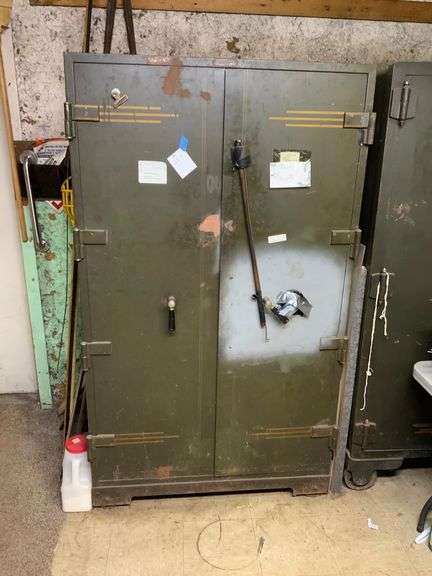 Combination safe 44"x29"x74"