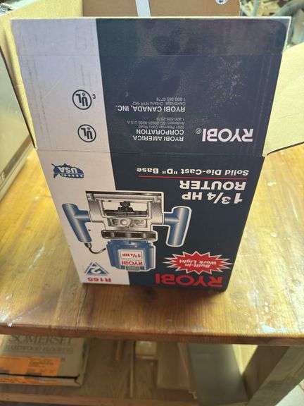 ￼ Ryobi 1 3/4 HP router with box