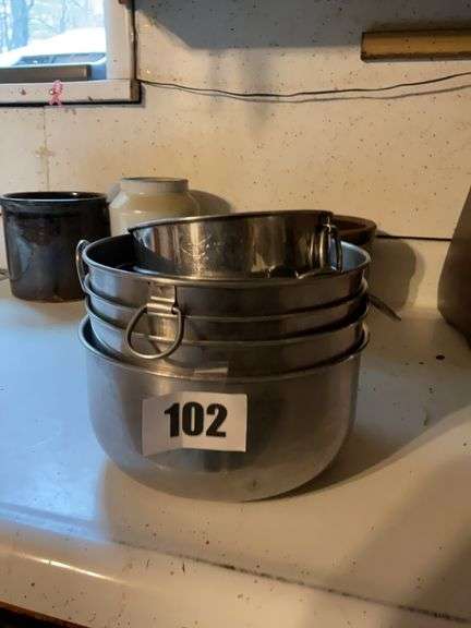 Stainless mixing bowls