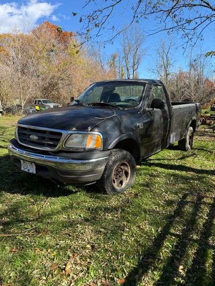 2003 Ford F150XL 4x4 6cyl 5 sp