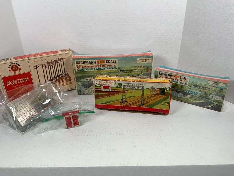 Bachmann Plasticville Items