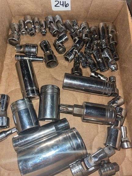 Snap on sockets
