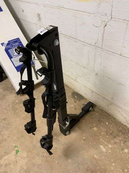 Race bicycle hitch carrier