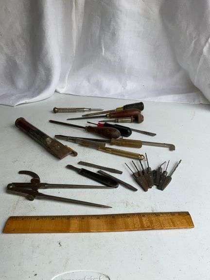 Various hand tools, screwdrivers, chisels and more