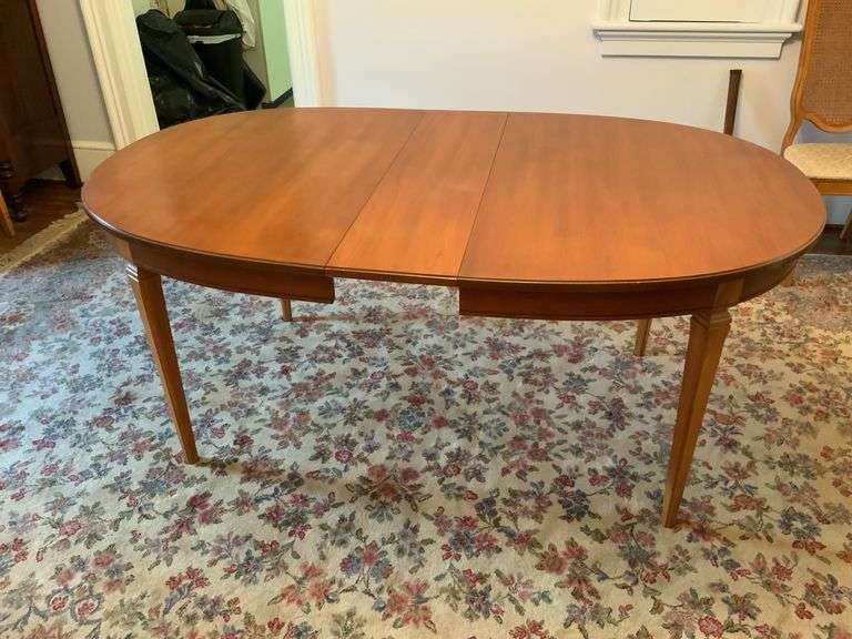 Dining Room Table with 2 Leaves, Table Pad