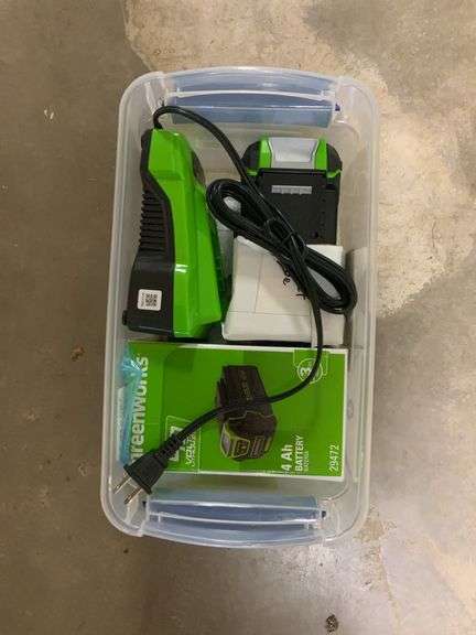 Green works 20 inch snow thrower