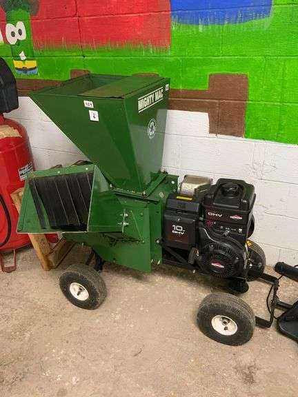 Mighty Mac 10 hp shredder chipper